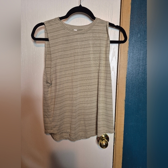 699 🦃🎄Athleta Striped Muscle Tee - Picture 1 of 3